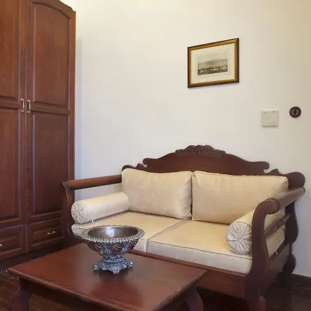 Vilelmine Otel Hanya